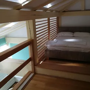 Zlatko Apartment